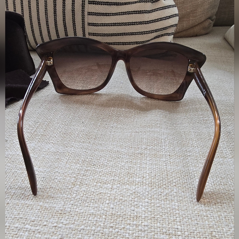 🌟 (SOLD) TOM FORD "LANA" Cat-eye Sunglasses w/ Case - Authentic, Like New - Picture 6 of 12